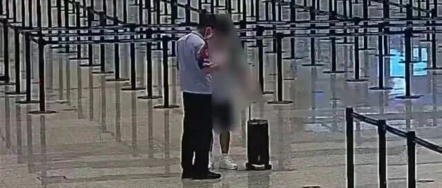 00后男生去泰国见“女友”,在机场被民警劝下!-八博网