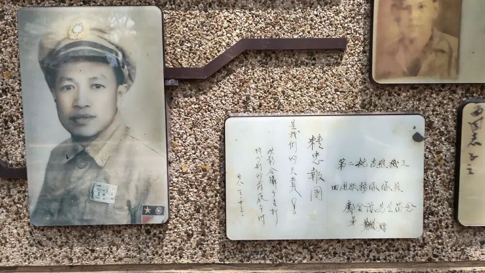 图片[6]-马来西亚华人昆明街头“偶遇”外公，万千网友留言：我们从未忘记-八博网